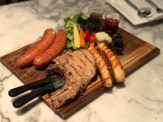 Checkmate Bar & Bistro